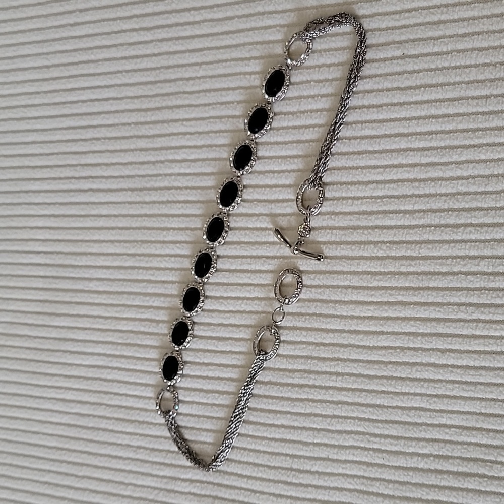 Vintage Inspired Rhinestone and Black Oval Choker